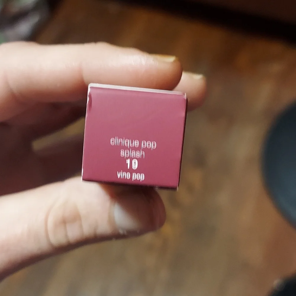 ⭐🐈‍⬛Vino Pop Clinique Lipgloss